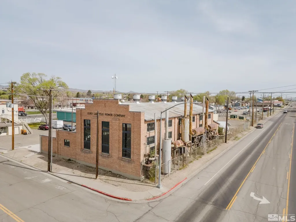 240 7th Elko NV 89801