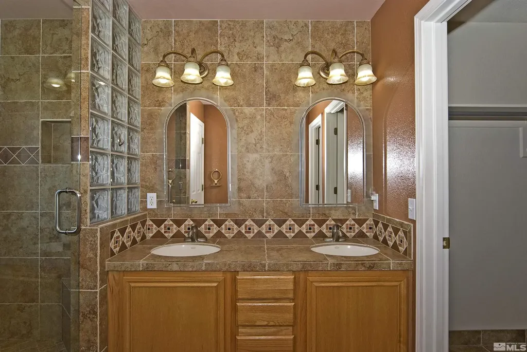 925 Sauvignon Reno NV 89506