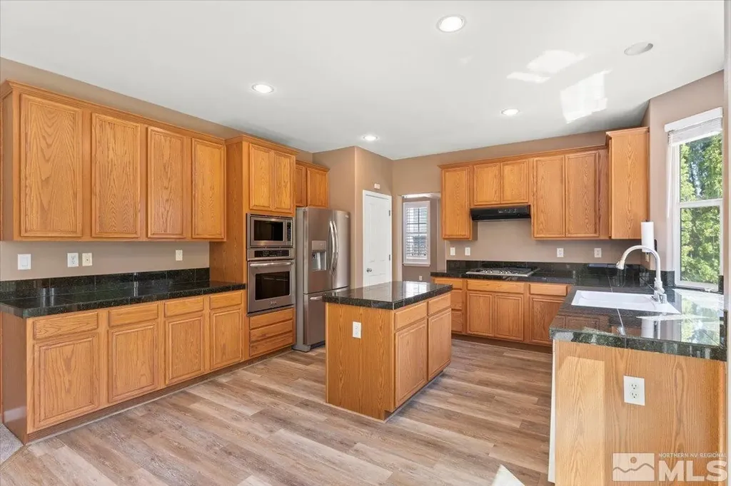 2920 Blue Grouse Reno NV 89509