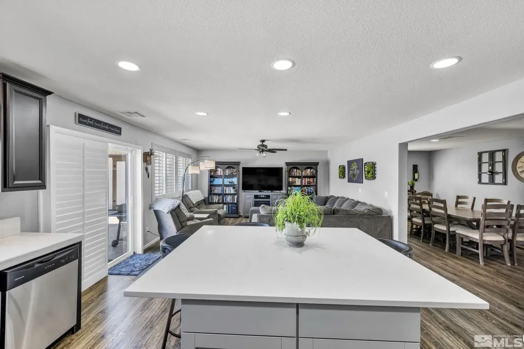 14352 Durham Reno NV 89506