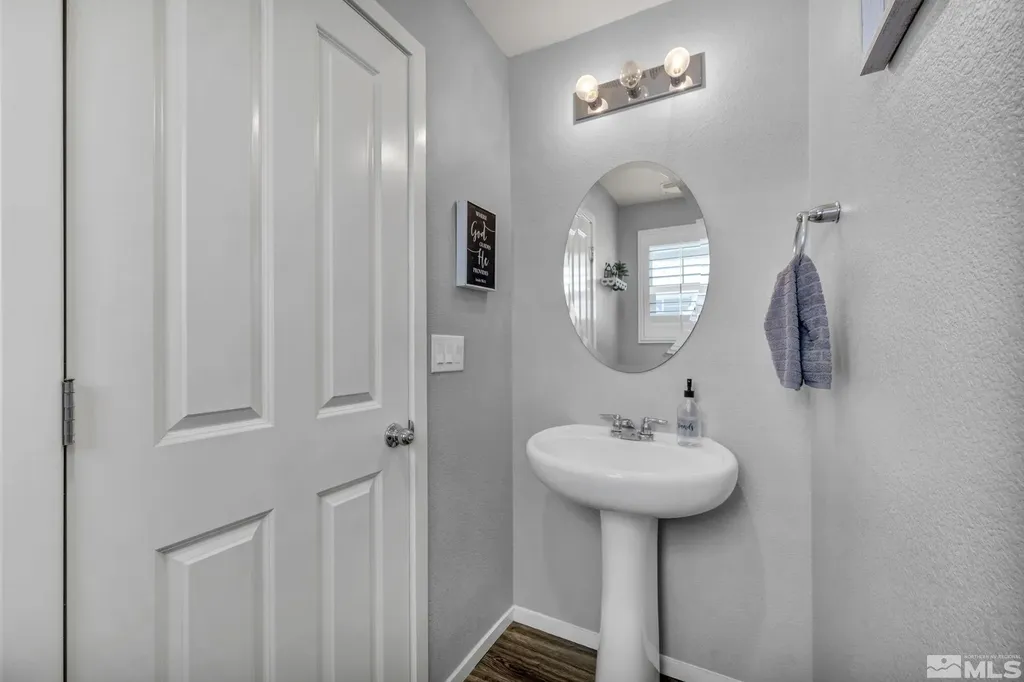 14352 Durham Reno NV 89506