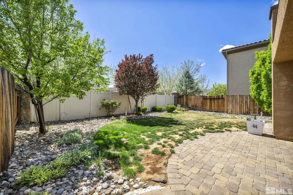 1828 Braemore Reno NV 89521