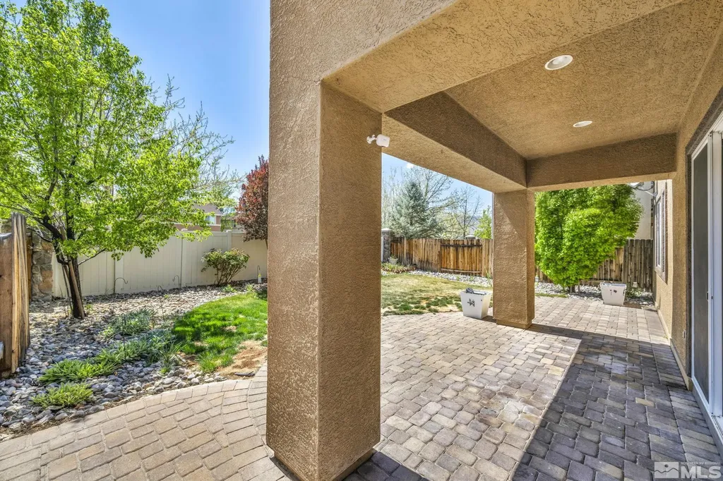 1828 Braemore Reno NV 89521