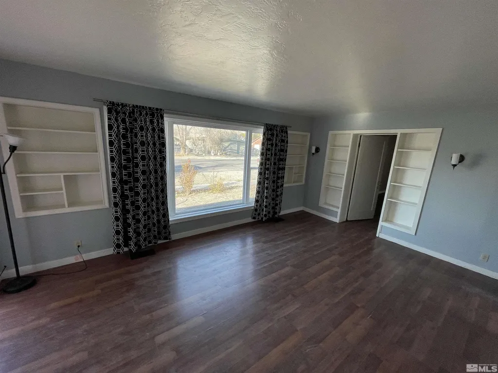 595 Taylor Lovelock NV 89419