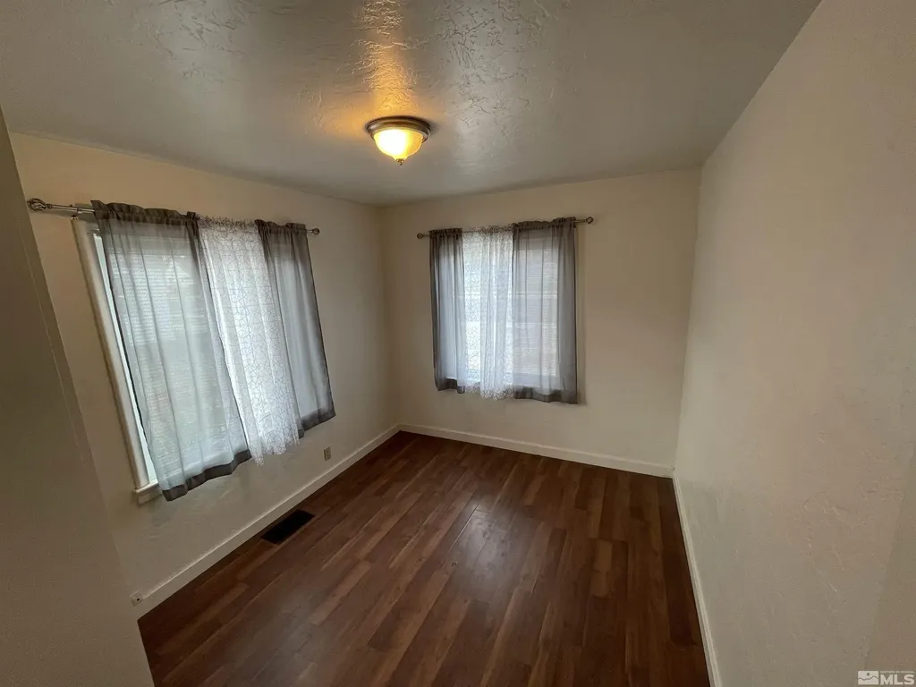 595 Taylor Lovelock NV 89419