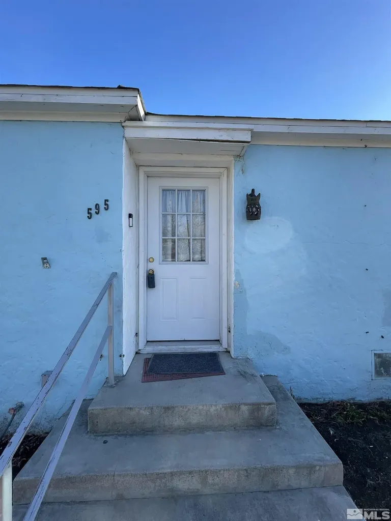 595 Taylor Lovelock NV 89419