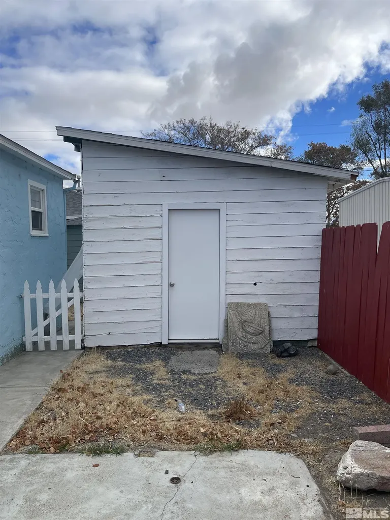 595 Taylor Lovelock NV 89419