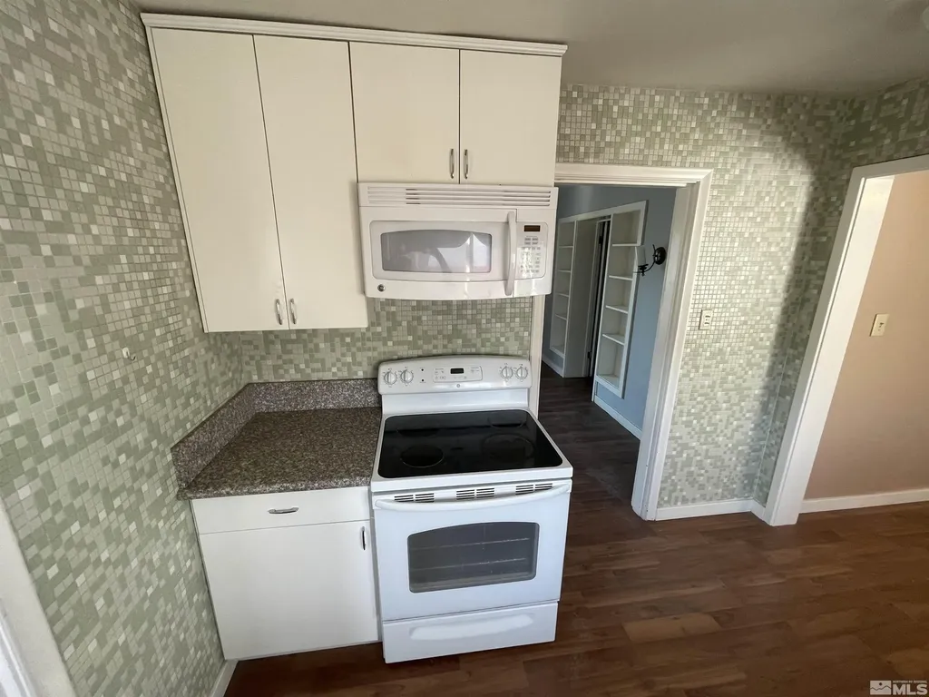 595 Taylor Lovelock NV 89419