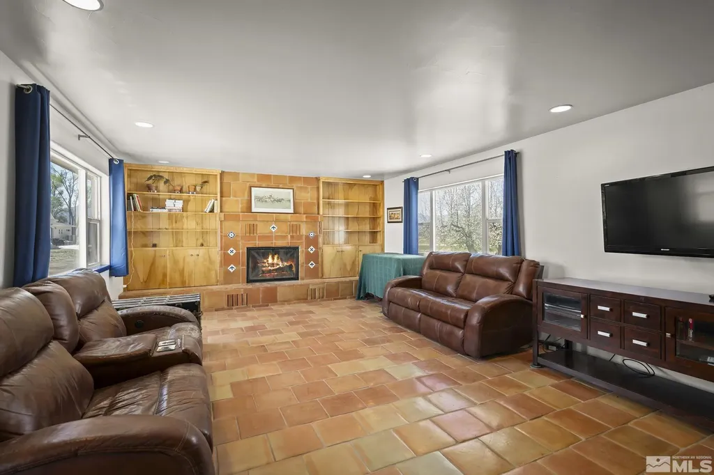 1000 Plymouth Ranch Smith NV 89430