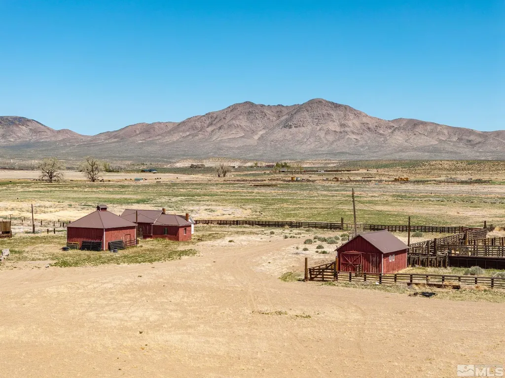 1000 Plymouth Ranch Smith NV 89430