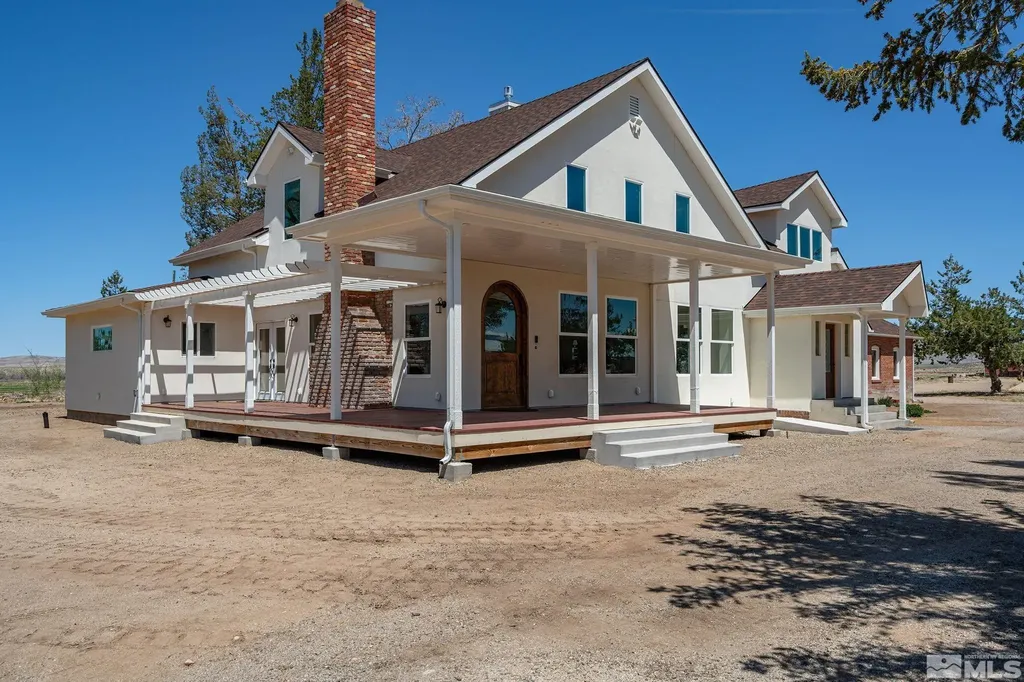 1000 Plymouth Ranch Smith NV 89430