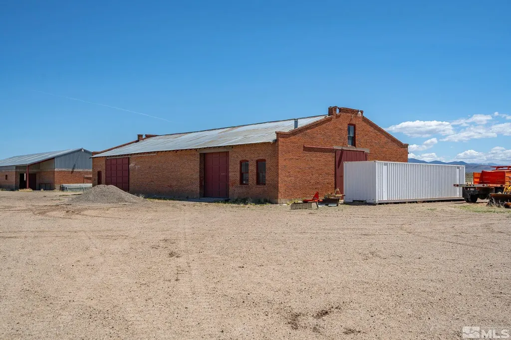 1000 Plymouth Ranch Smith NV 89430