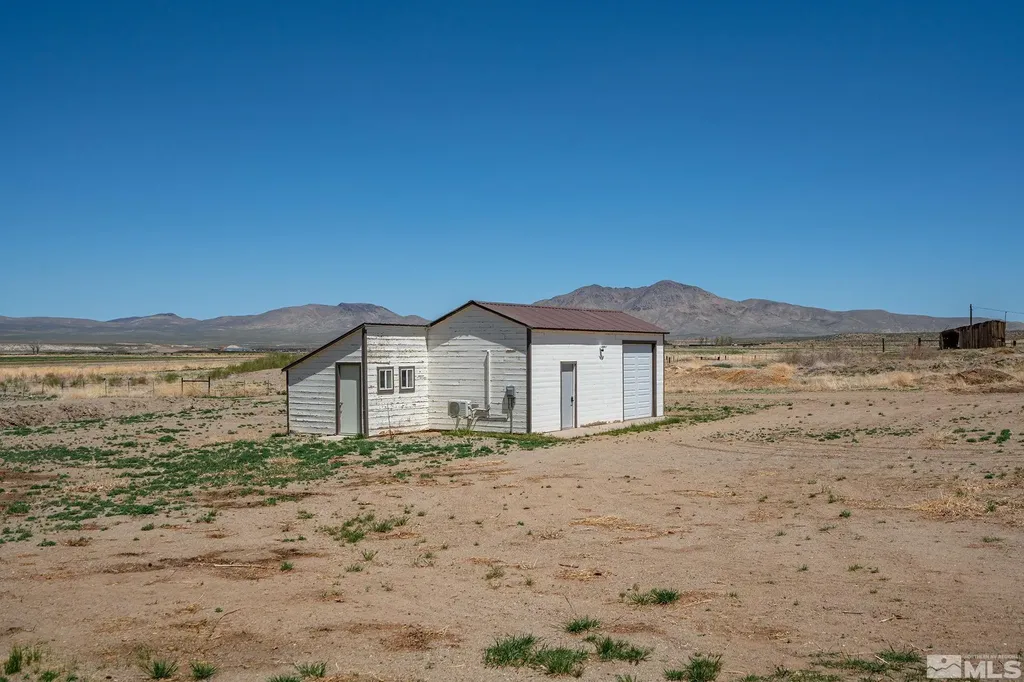 1000 Plymouth Ranch Smith NV 89430