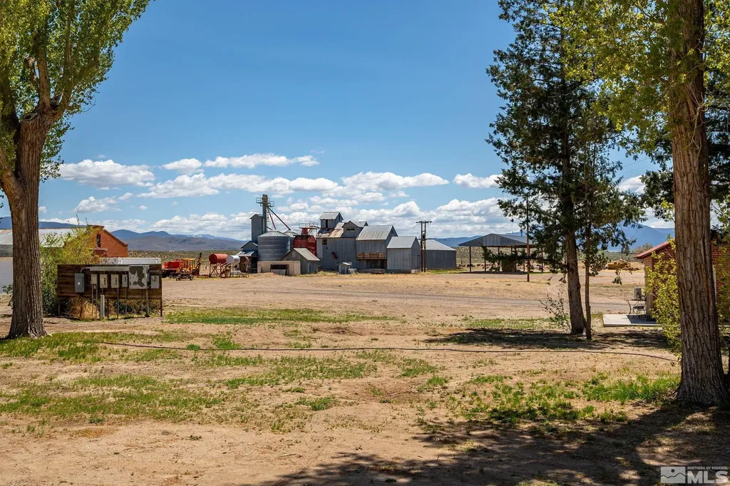 1000 Plymouth Ranch Smith NV 89430