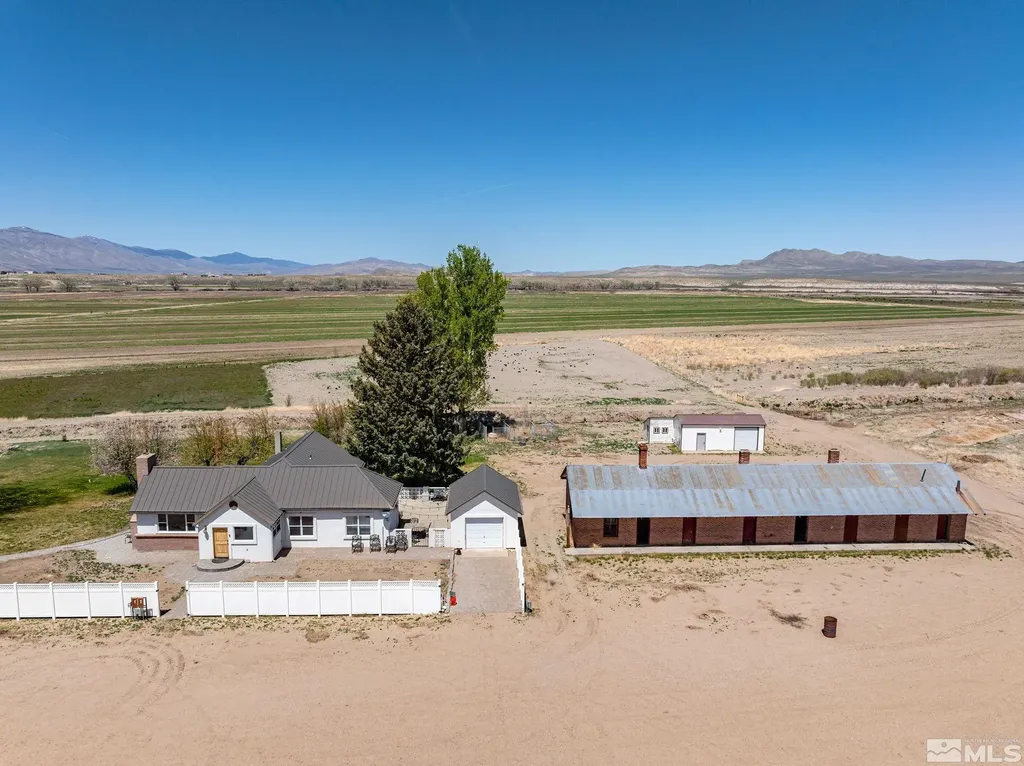 1000 Plymouth Ranch Smith NV 89430