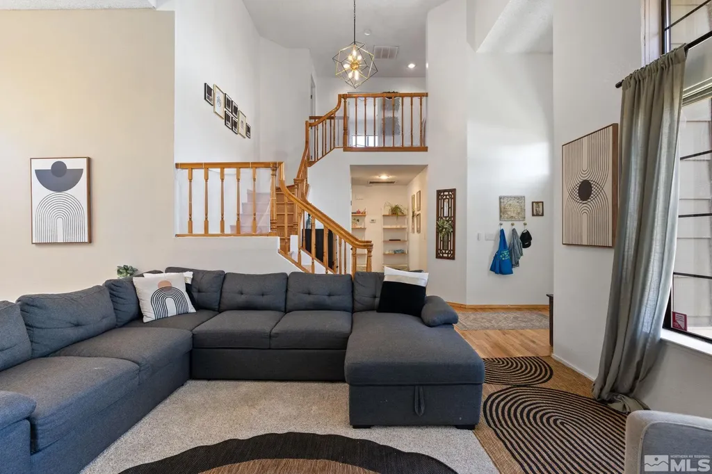 5276 Simons Reno NV 89523