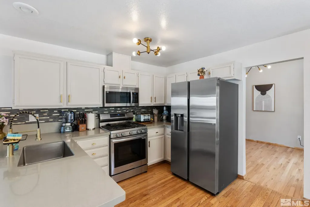 5276 Simons Reno NV 89523