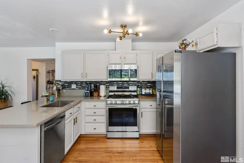 5276 Simons Reno NV 89523