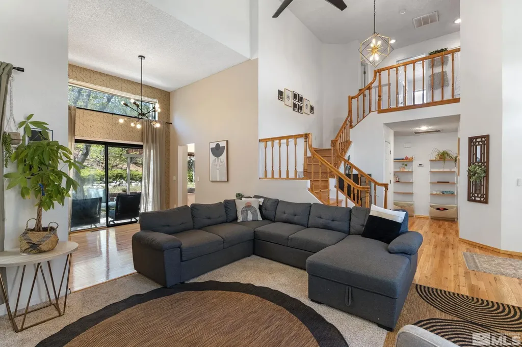 5276 Simons Reno NV 89523