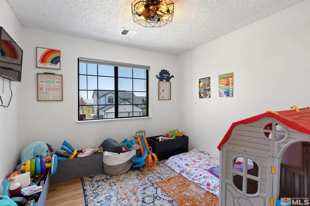 5276 Simons Reno NV 89523