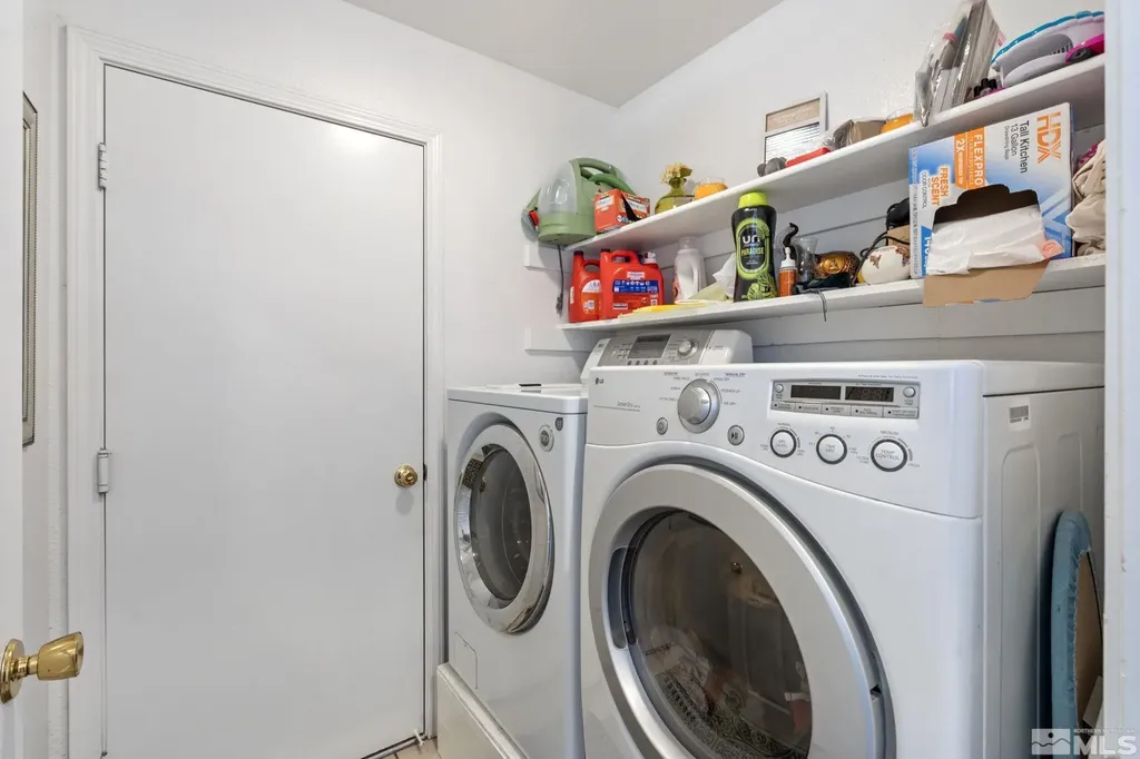5276 Simons Reno NV 89523