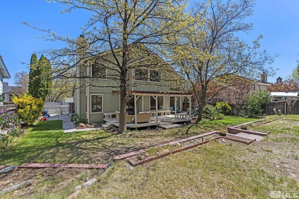 5276 Simons Reno NV 89523