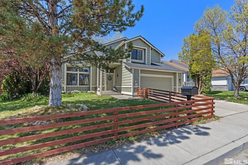 5276 Simons Reno NV 89523