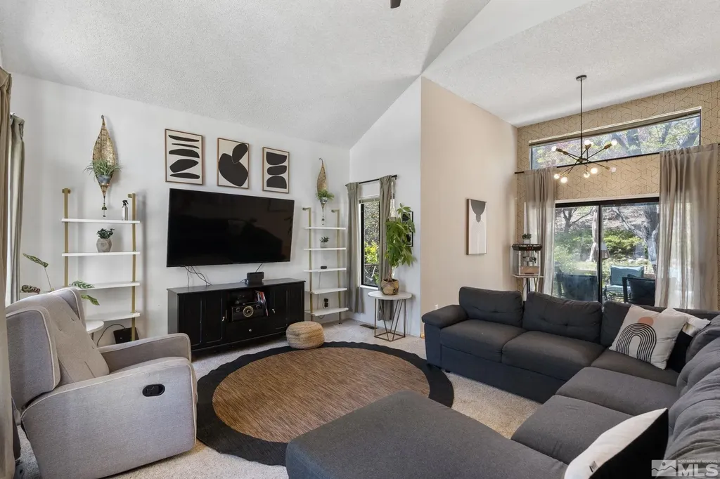 5276 Simons Reno NV 89523