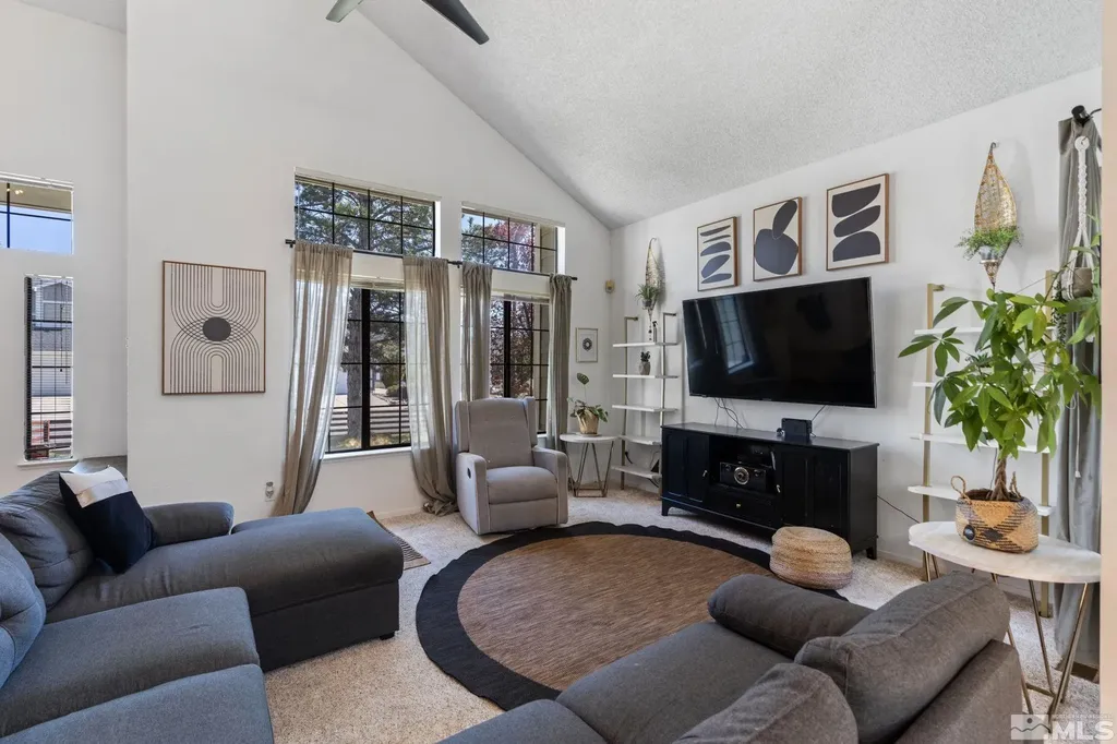 5276 Simons Reno NV 89523