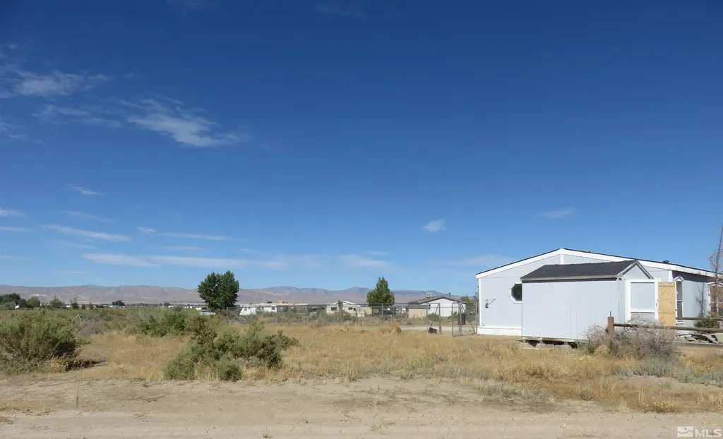 15 Ny Jo Yerington NV 89447