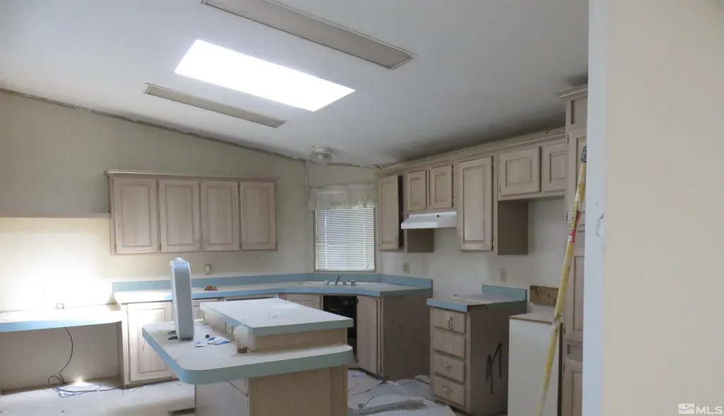 15 Ny Jo Yerington NV 89447