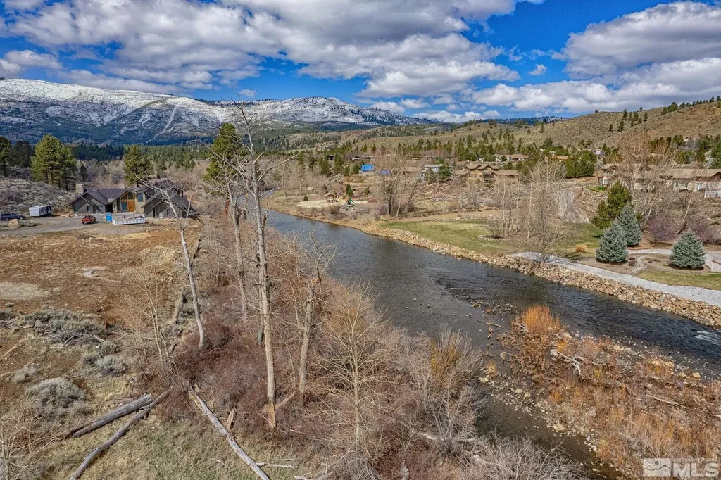 405 River Pines Verdi NV 89439