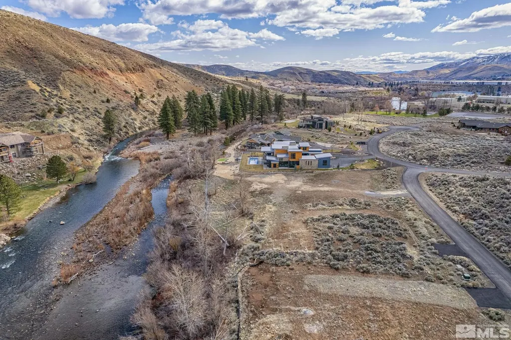 405 River Pines Verdi NV 89439