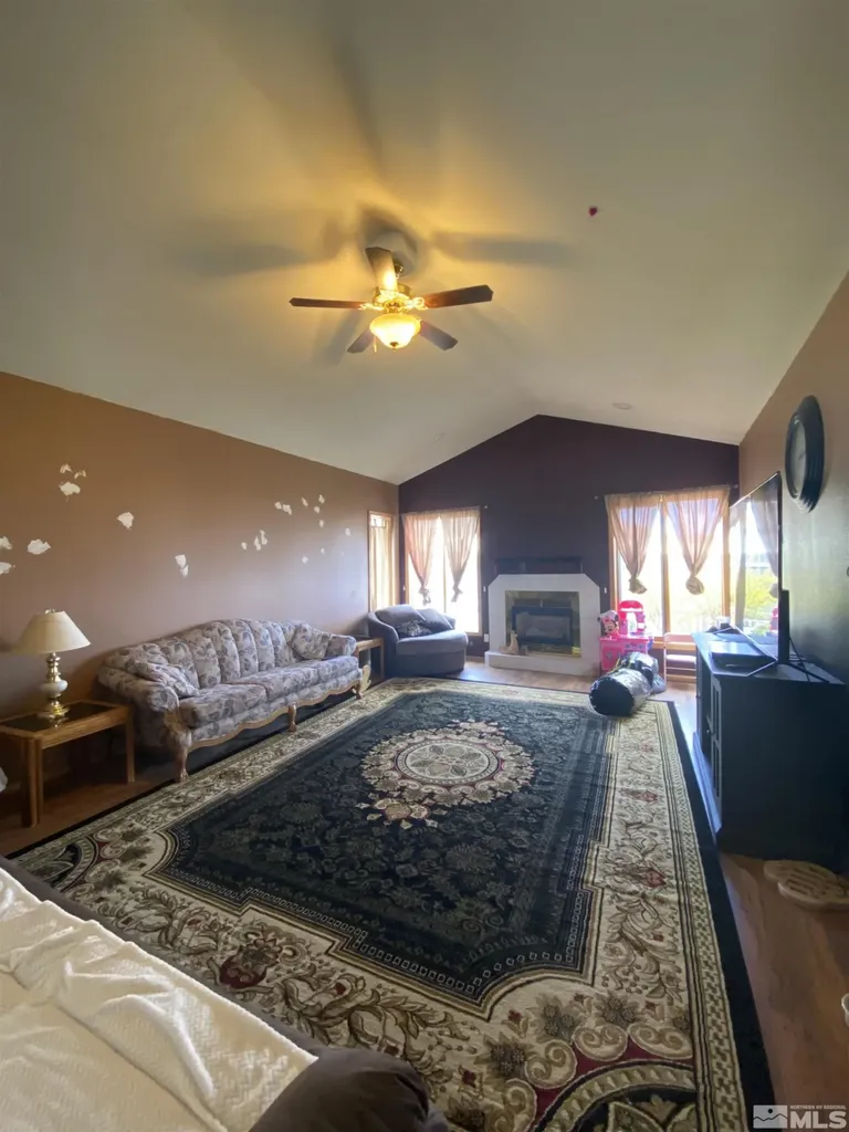686 Castle Winnemucca NV 89445