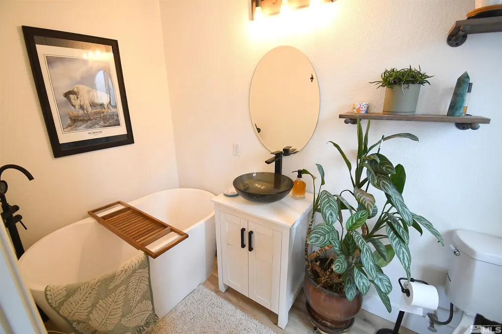 8653 Piper Reno NV 89506