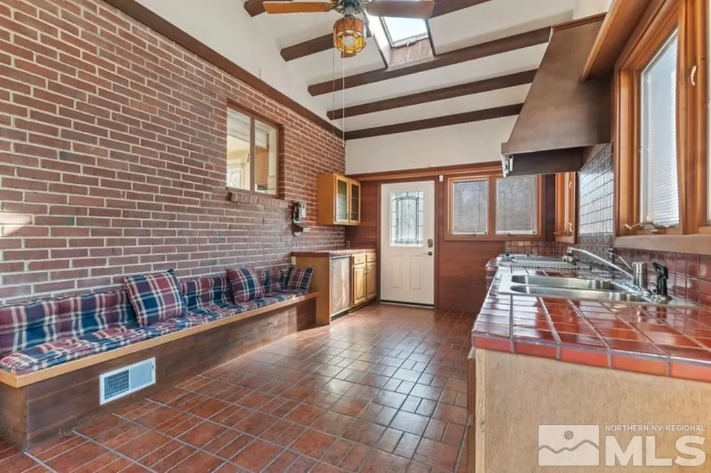 2250 Foothill Reno NV 89511