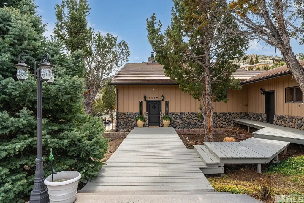 4840 Keshmiri Reno NV 89519