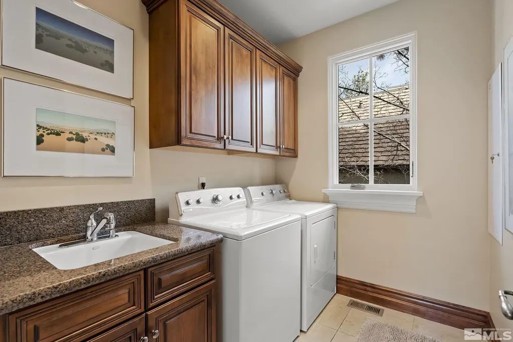 6554 Champetre Reno NV 89511