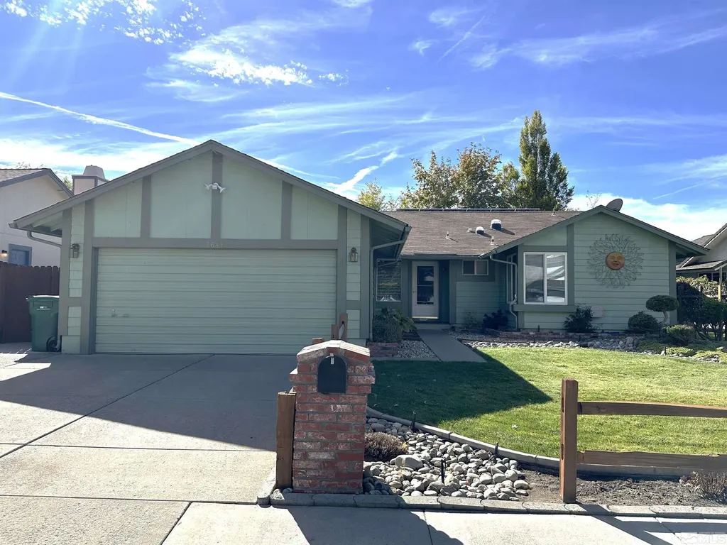1641 Sprucemont Sparks NV 89434