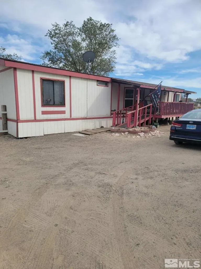 4280 Deodar Silver Springs NV 89429