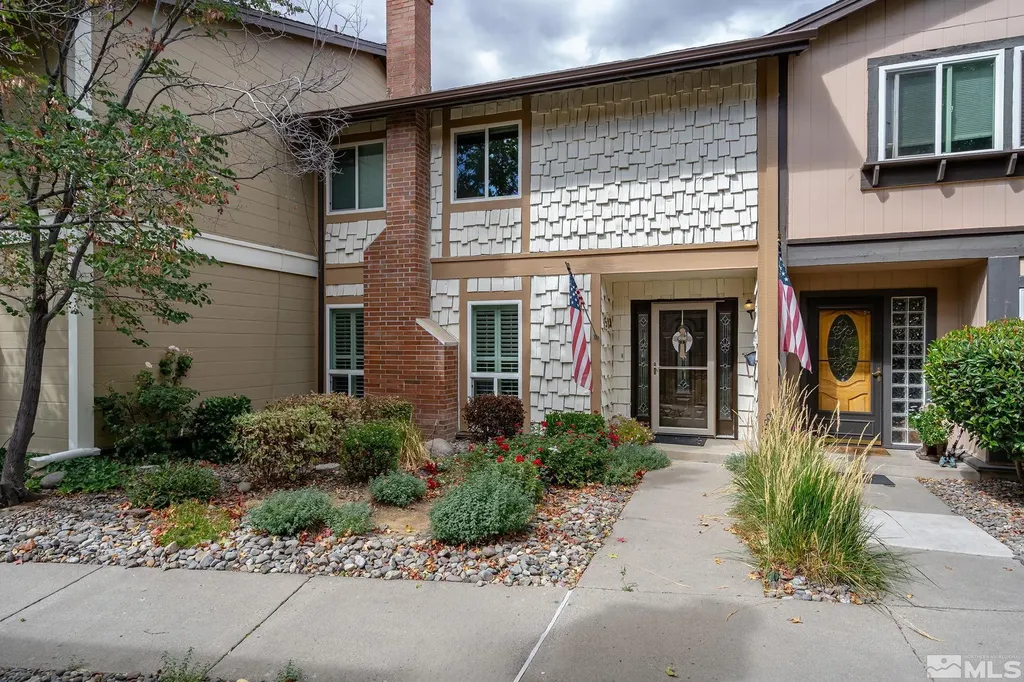 1529 Foster Reno NV 89509