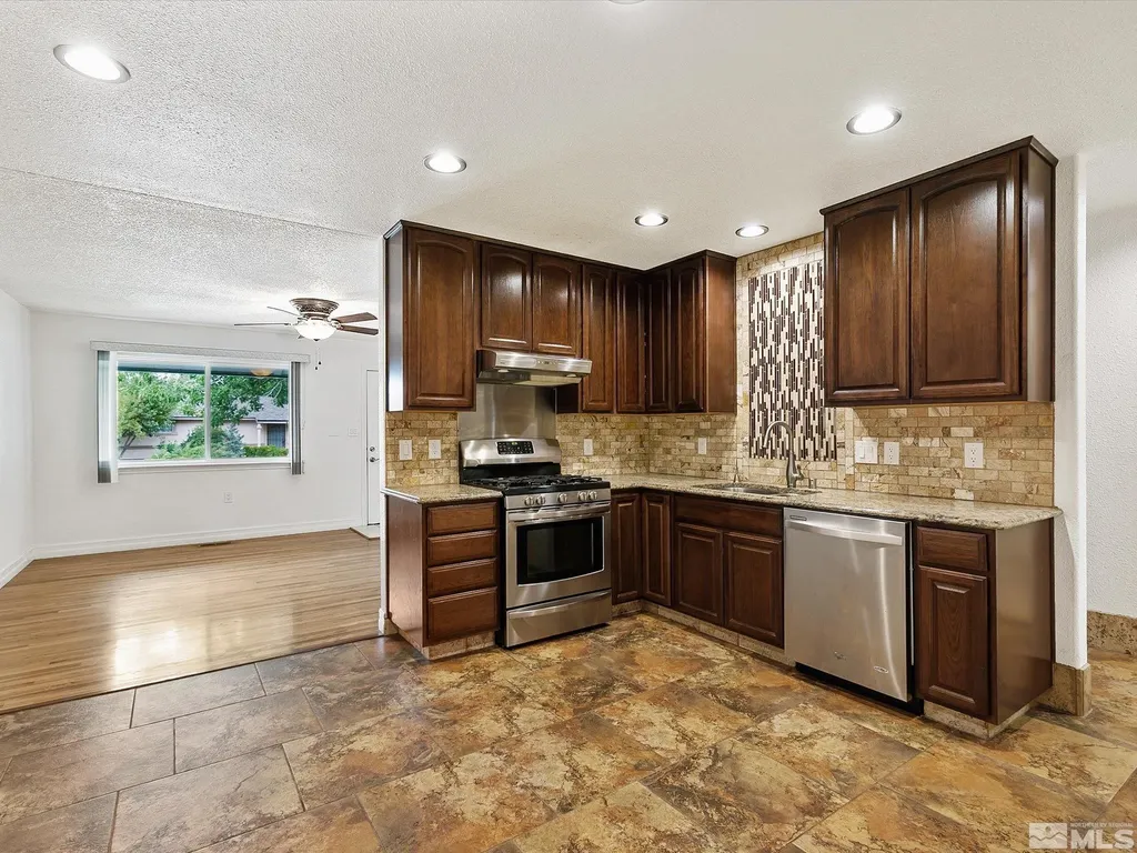 1575 Greenbrae Sparks NV 89431