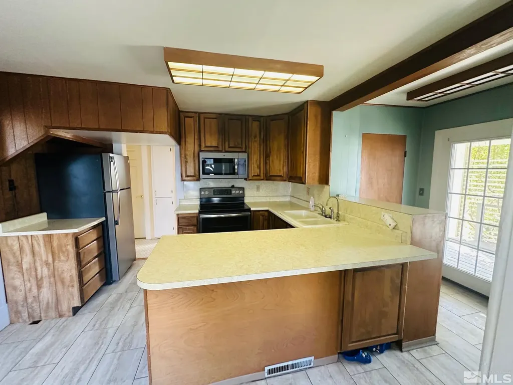 1605 Central Lovelock NV 89419