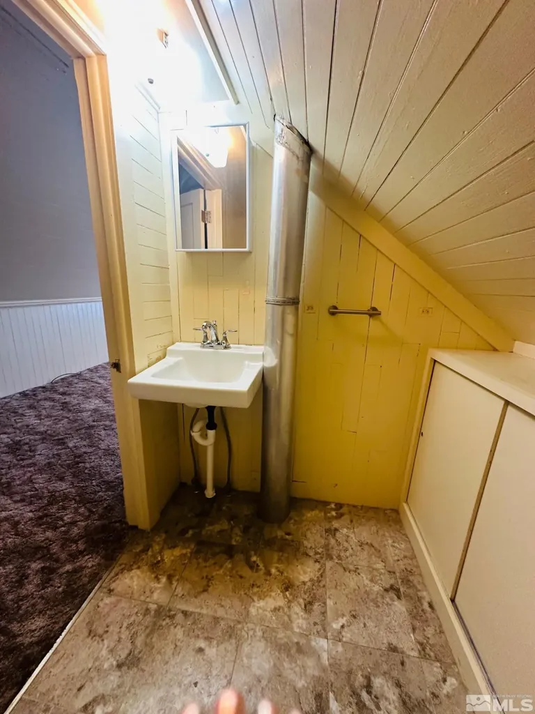 1605 Central Lovelock NV 89419