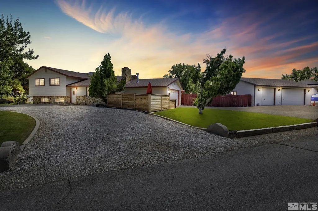 6355 Plum Hollow Reno NV 89502
