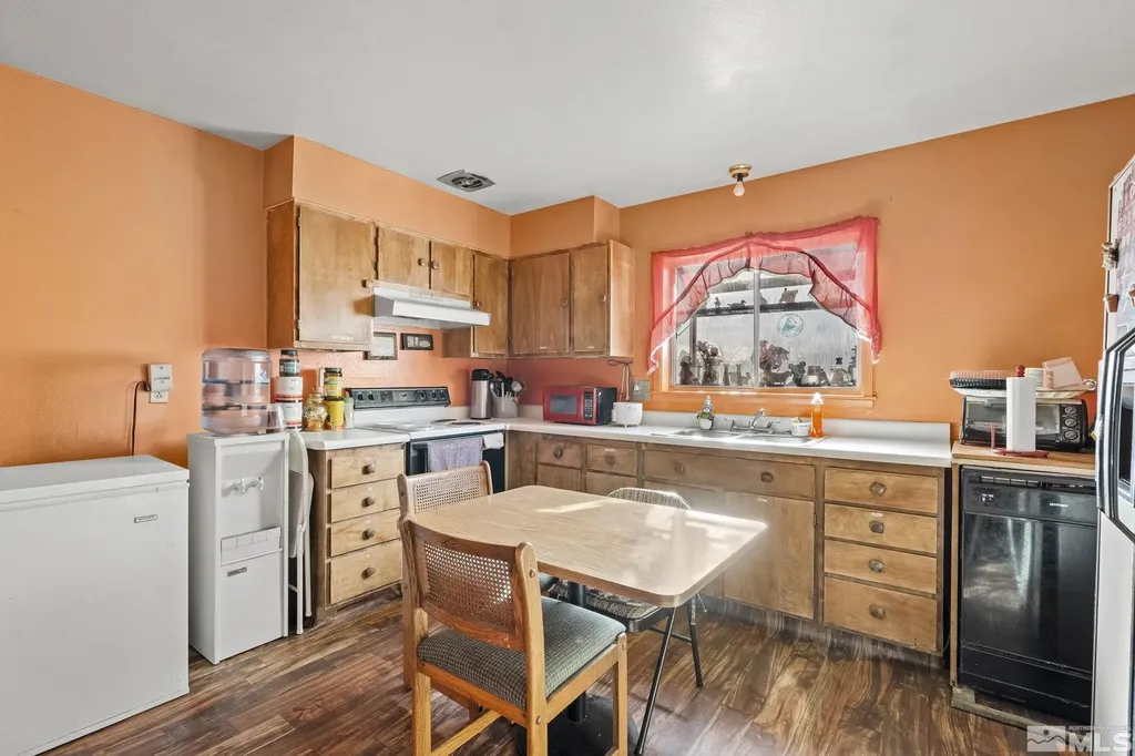 1885 Castle Reno NV 89512