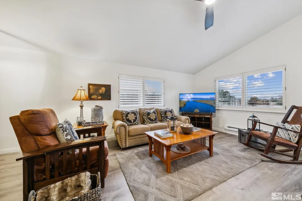 10 Conner Gardnerville NV 89410