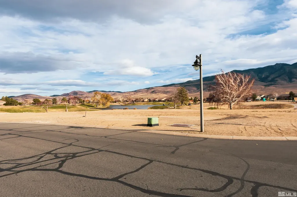366 Bayhill Dayton NV 89403