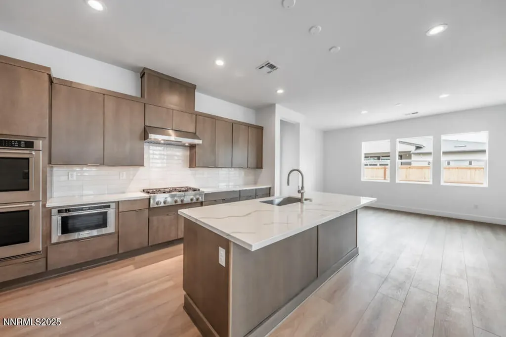 7511 Hoback Sparks NV 89436