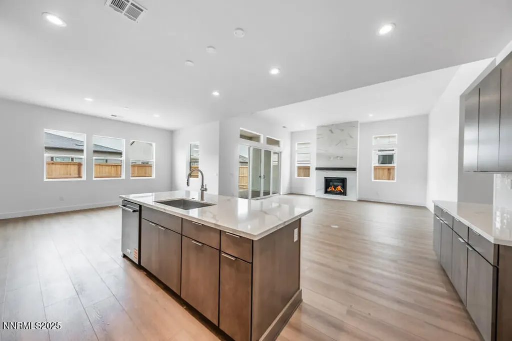 7511 Hoback Sparks NV 89436